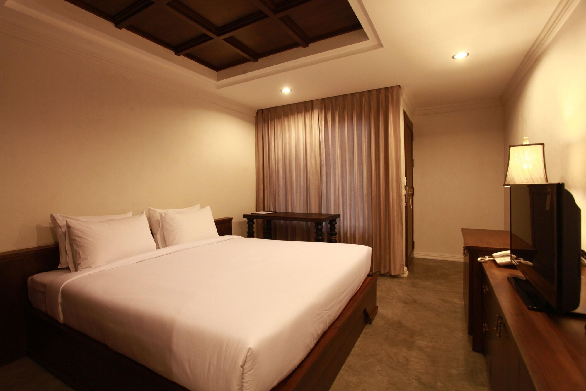 Chompor Lanna Hotel Chiang Mai Exterior photo